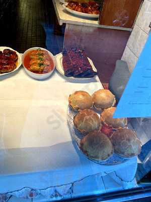 Lorenzo And Maria's Kitchen