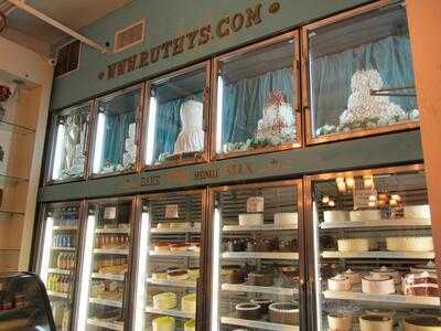 Ruthy's Bakery & Cafe