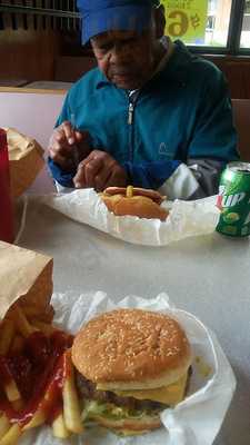 Maxwell's Charcoal Grill