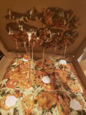 Famous Famiglia Pizzeria