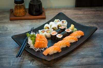 Sakae Sushi