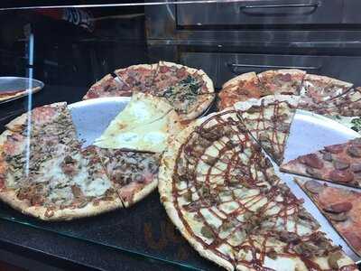 Little Italy Pizzeria & Deli