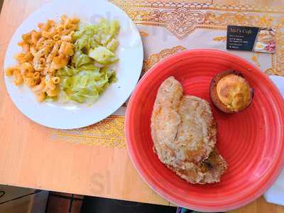 Mel's Bakery And Cafe