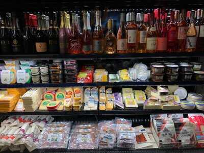 Stelios Bottles And Bites