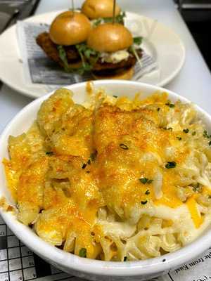 Bayard's Ale House East