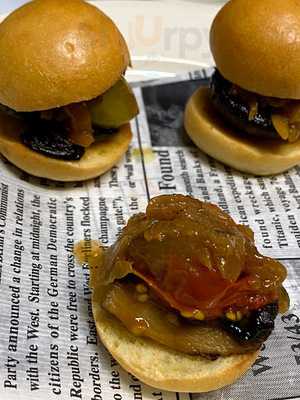 Bayard's Ale House East