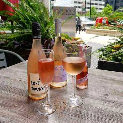 Faycurr's Urban Kitchen & Cafe