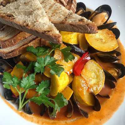 Faycurr's Urban Kitchen & Cafe