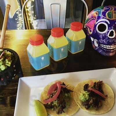 Agavi Organic Juice Bar