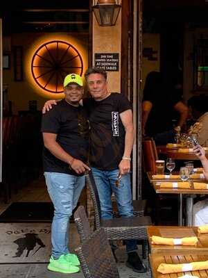 Pat'e Palo Bar & Grill