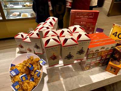 Godiva Cafe