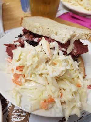 Rae's Delicatessen