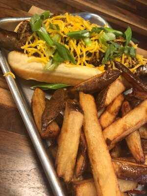 Hudson & Charles Dinette