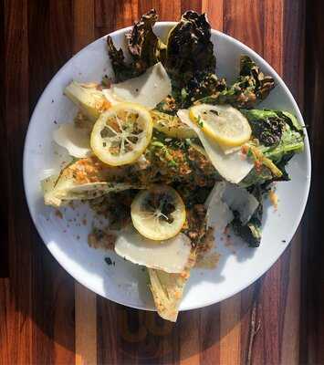 Hudson & Charles Dinette