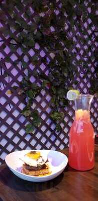 Madrock Tapas Restaurant & Cocktail Bar