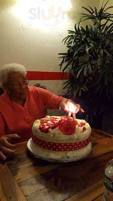 Nocciola Pizzeria E Trattoria