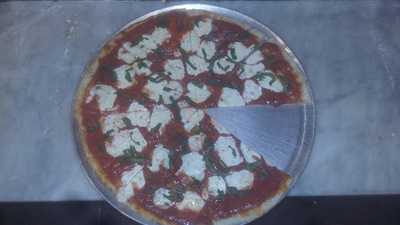 Nocciola Pizzeria E Trattoria