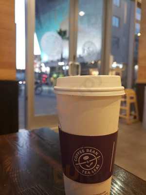 Coffee Bean & Tea Leaf