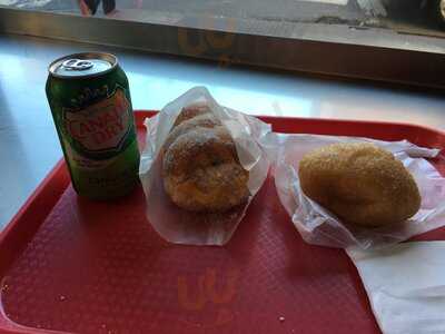 Delicious Huang Bakery