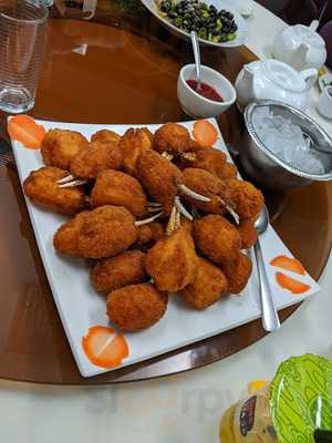 Lucky Plaza Restaurant