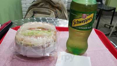 Star Gourmet Deli & Pizza