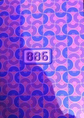886