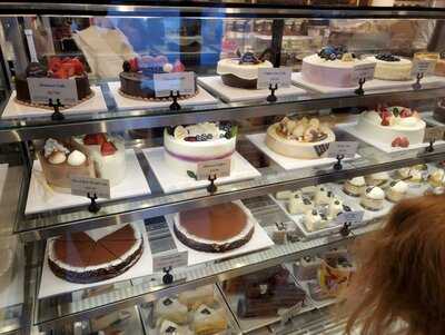 Paris Baguette Bakery