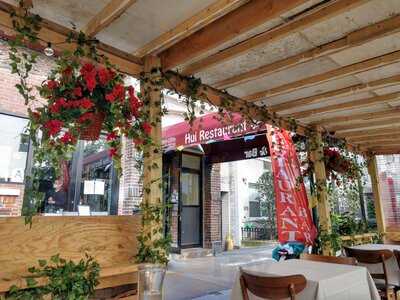 Hui Restaurant And Bar