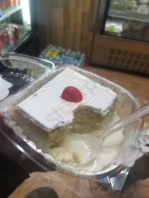 Tres Leches Cafe