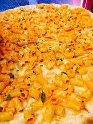 Famous Giannino Pizzeria