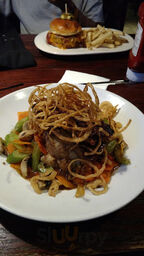 Houlihan's Resturant