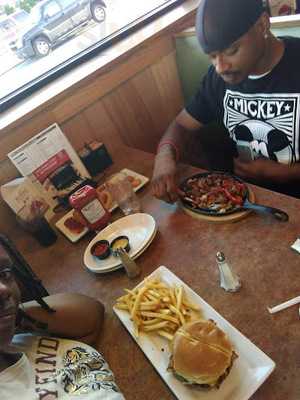 Perkins Family Restaurant & Bakery