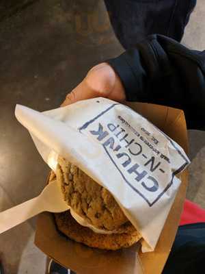 Chunk-n-chip Cookies