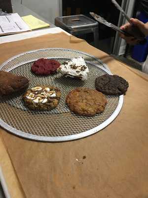 Chunk-n-chip Cookies