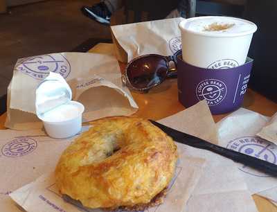 Coffee Bean & Tea Leaf