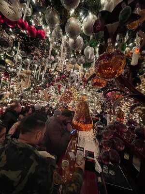 Rolf's Bar & Restaurant