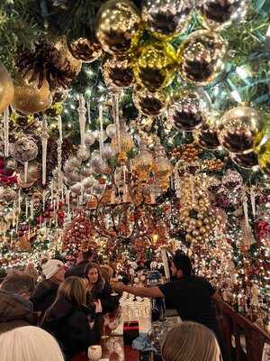 Rolf's Bar & Restaurant