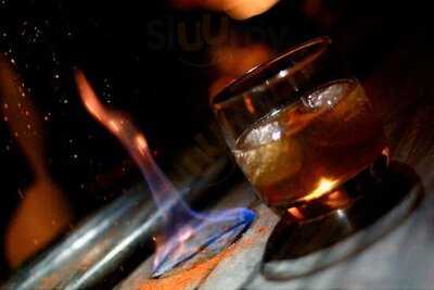 Celon Cocktail Bar & Lounge