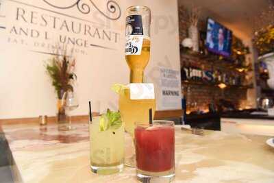 Sall Restaurant & Lounge