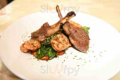 Sall Restaurant & Lounge