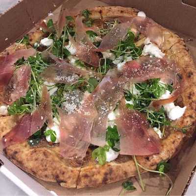 Oui, Oui Crepes And Pizza