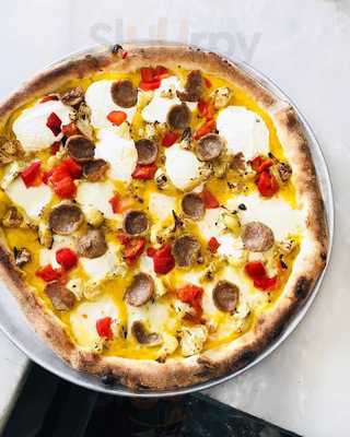 Oui, Oui Crepes And Pizza