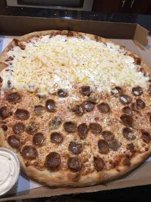 Classic Thomas Pizza Restaurant