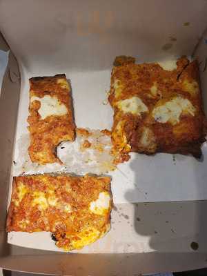 Artichoke Basille's Pizza