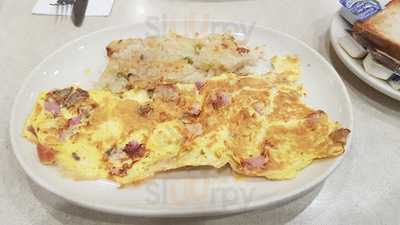 Tudor City Tavern & Marketplace