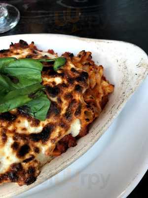 Bryant Park Pizza Parlor