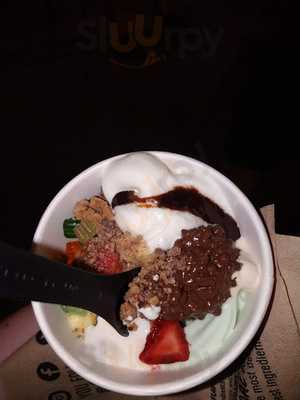 Twister Frozen Yogurt