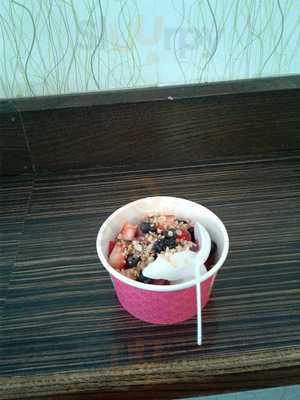 Twister Frozen Yogurt