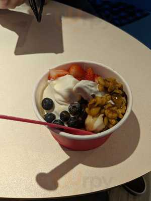 Twister Frozen Yogurt