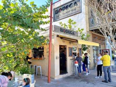 Bodega Comida Cantina Cafe